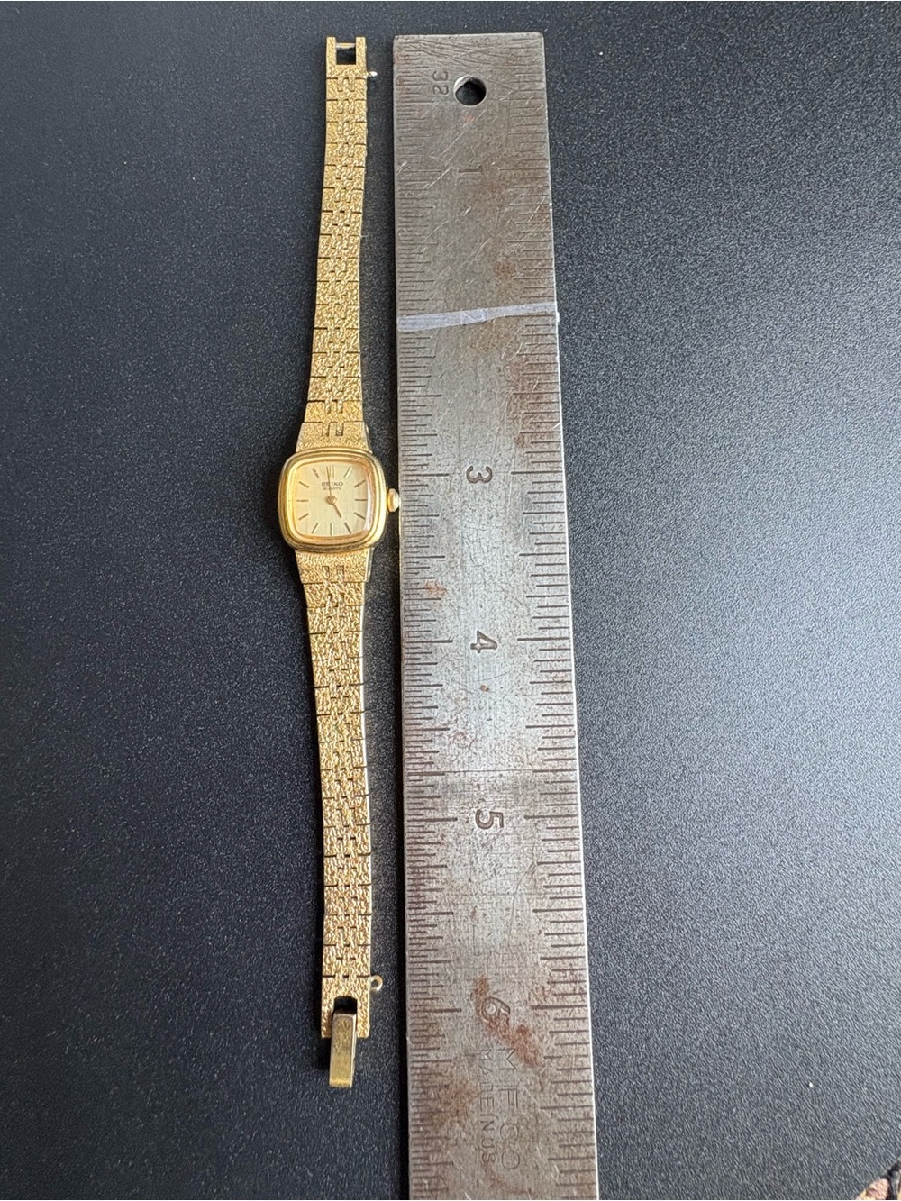 Seiko Women’s Vintage Dainty Gold-tone Textured Bracelet Watch with Square Dial - Picture 6 of 8